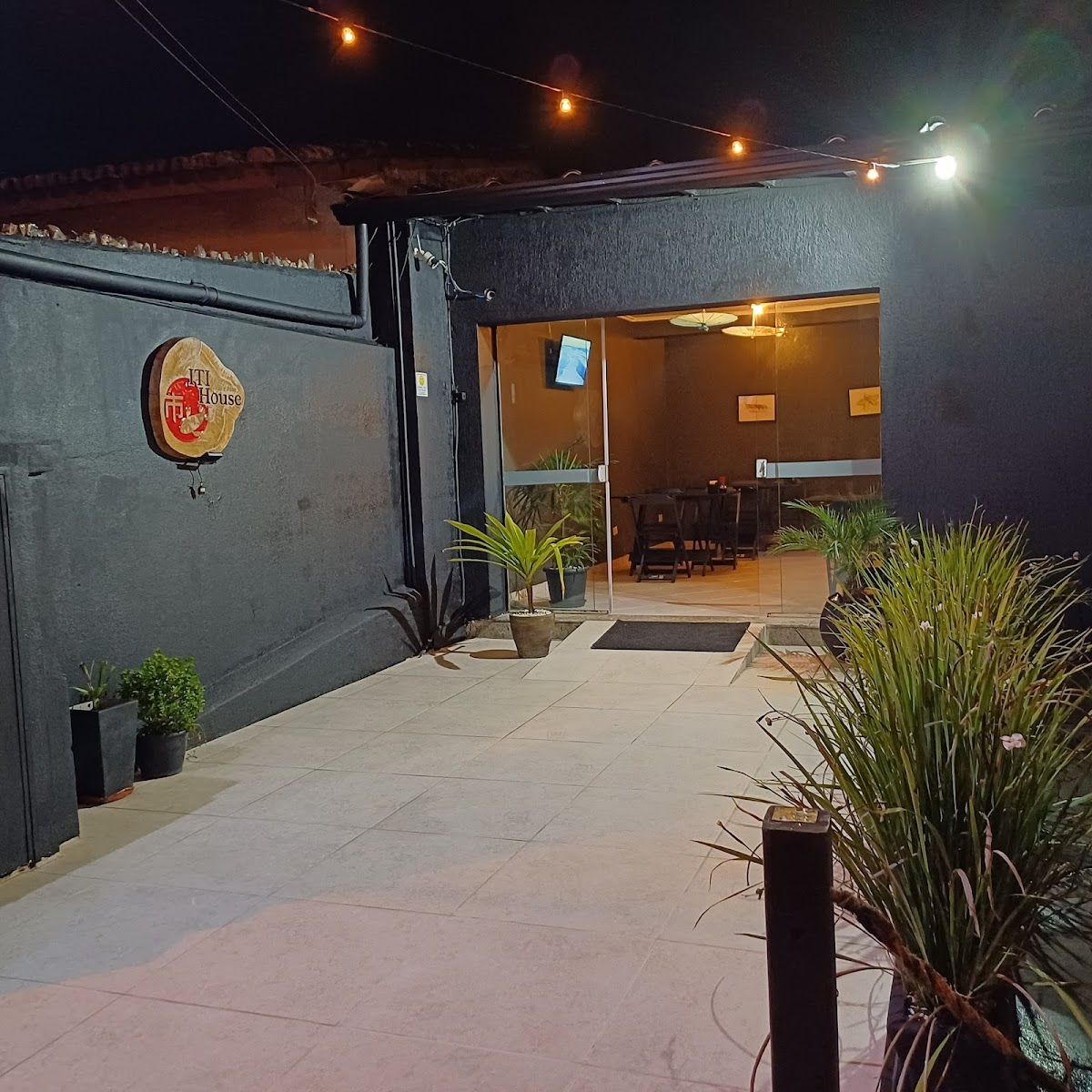Iti House - Casa De Sushi Tradicional