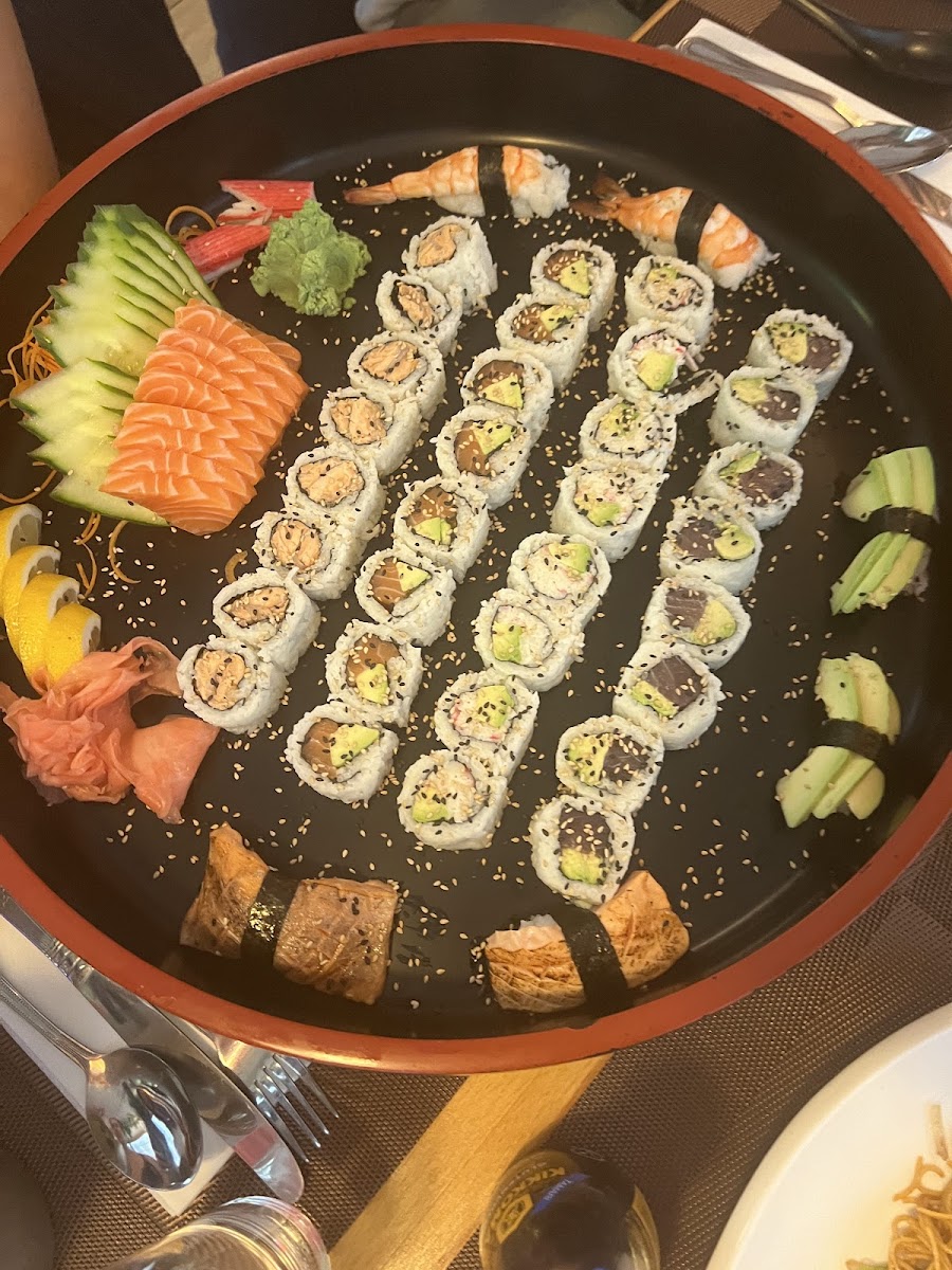 Izumi Japanese Sushi & Chinese-4