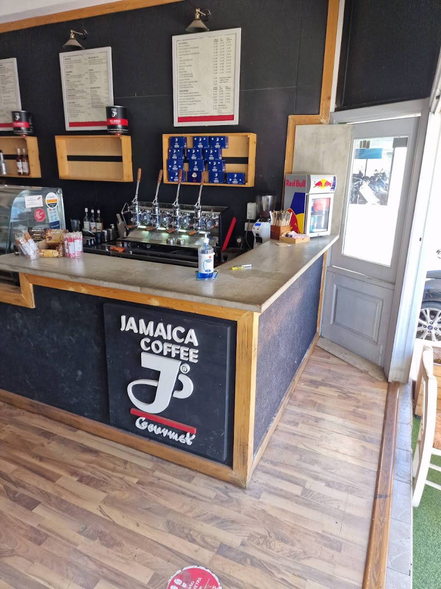 Jamaican Coffee Shop-8