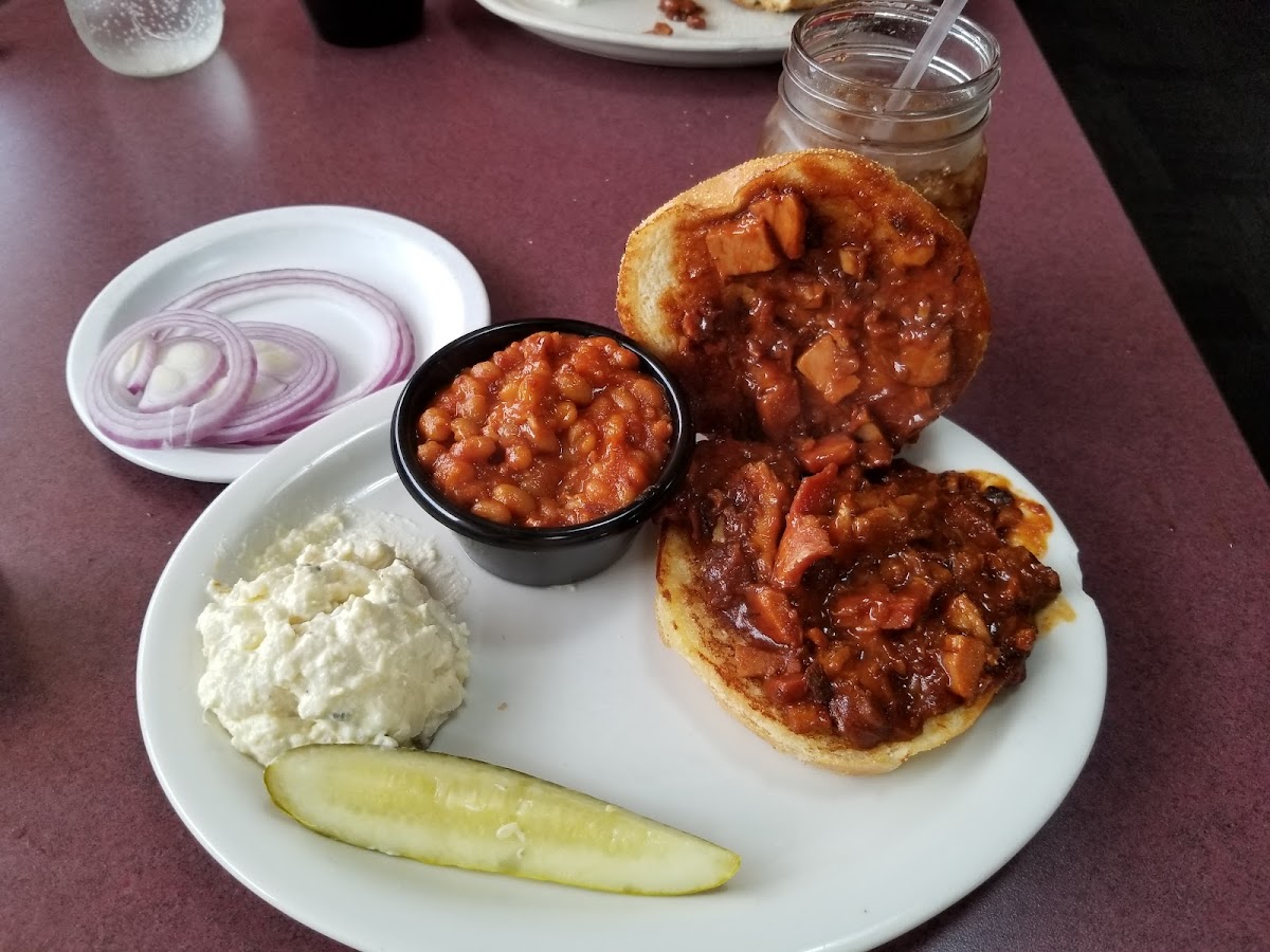 Jerry Neel's Bar-B-Q, Catfish, & Catering-9