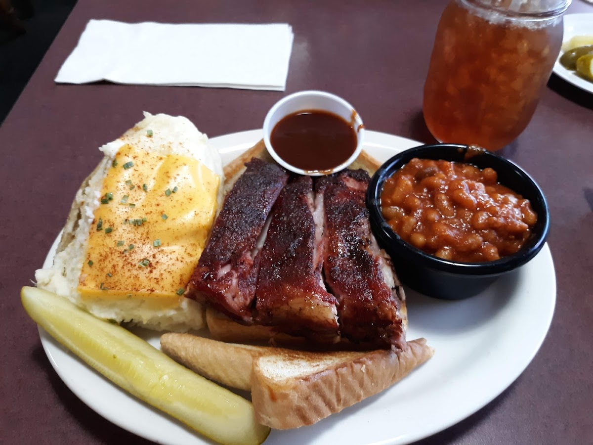 Jerry Neel's Bar-B-Q, Catfish, & Catering-4