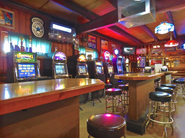Jerry's Bar & Restaurant At Meadow Creek Golf Course-6