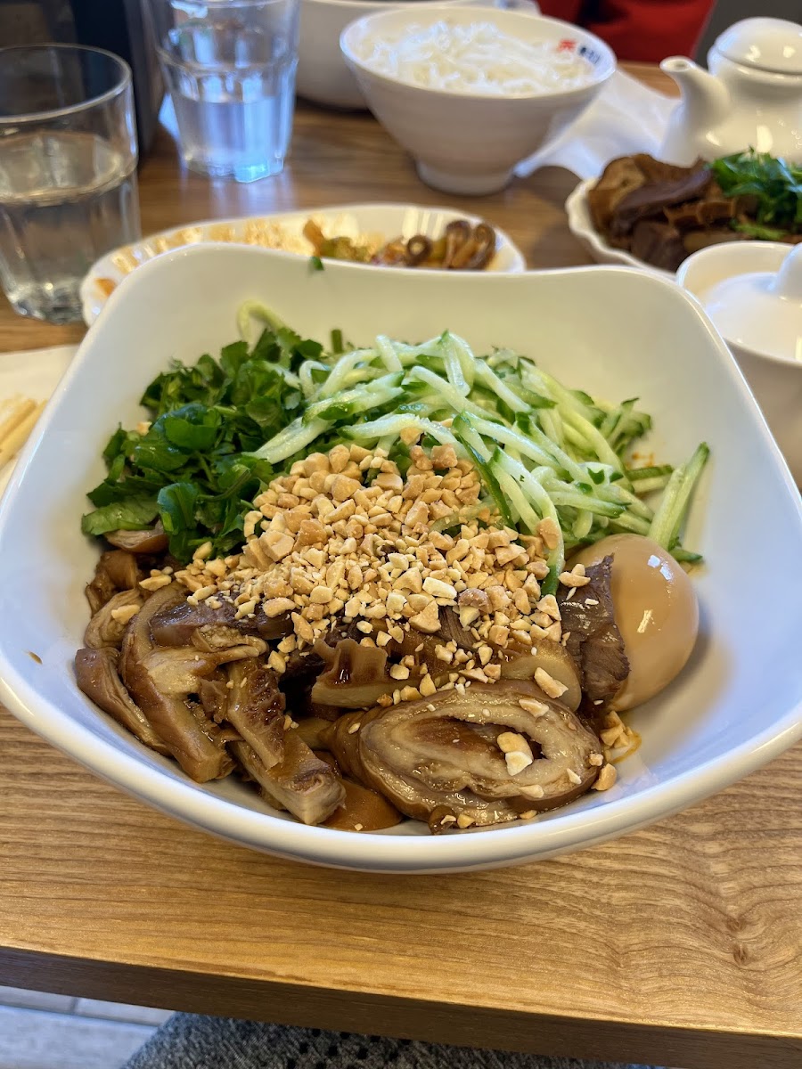 Jibeichuan Noodle House 季北川花胶鸡米粉-7