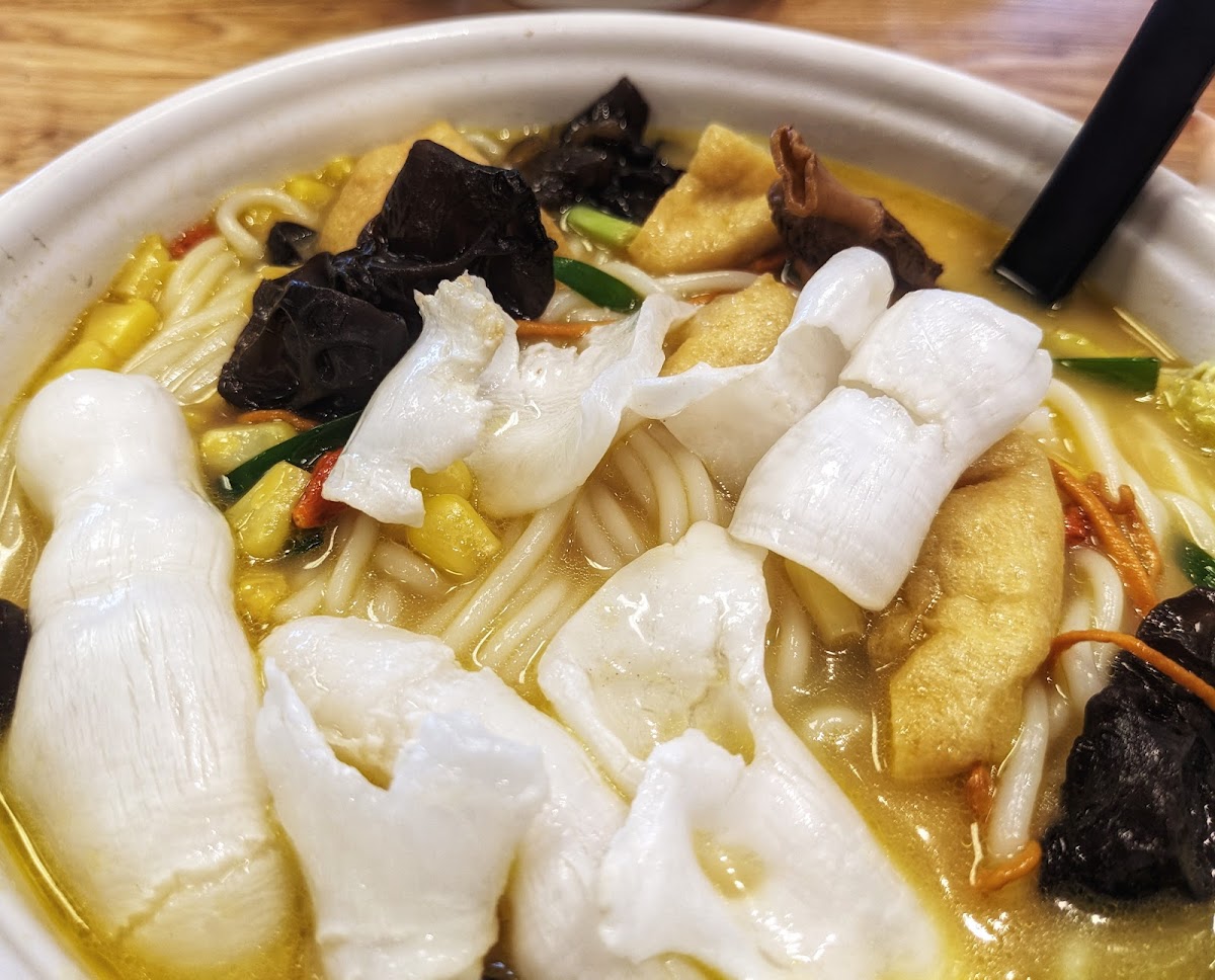 Jibeichuan Noodle House 季北川花胶鸡米粉-8