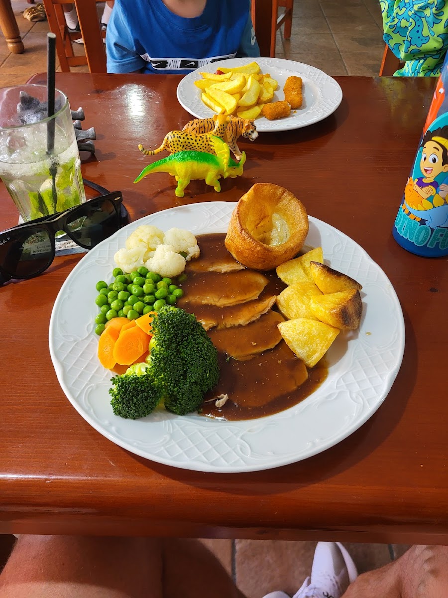 Jjs Bar And Restaurant-4