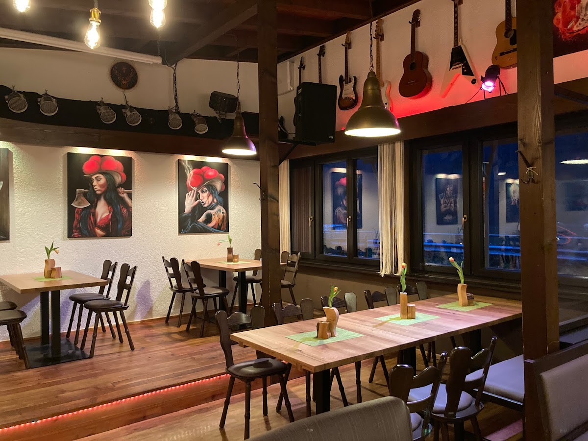 Jjs Raugrund - Restaurant, Bar, Biergarten