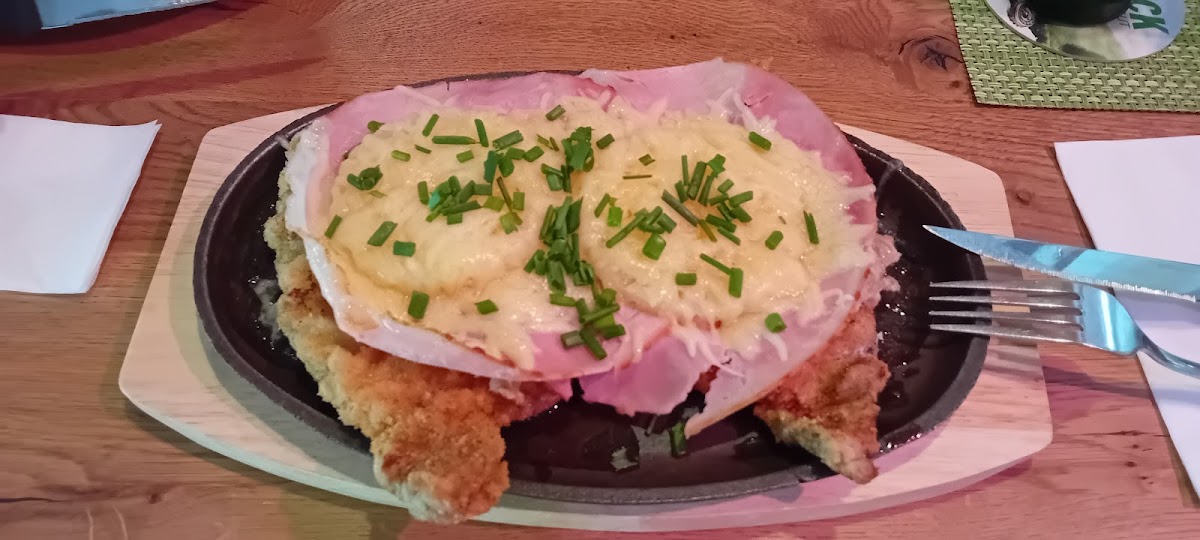 Jjs Raugrund - Restaurant, Bar, Biergarten-6