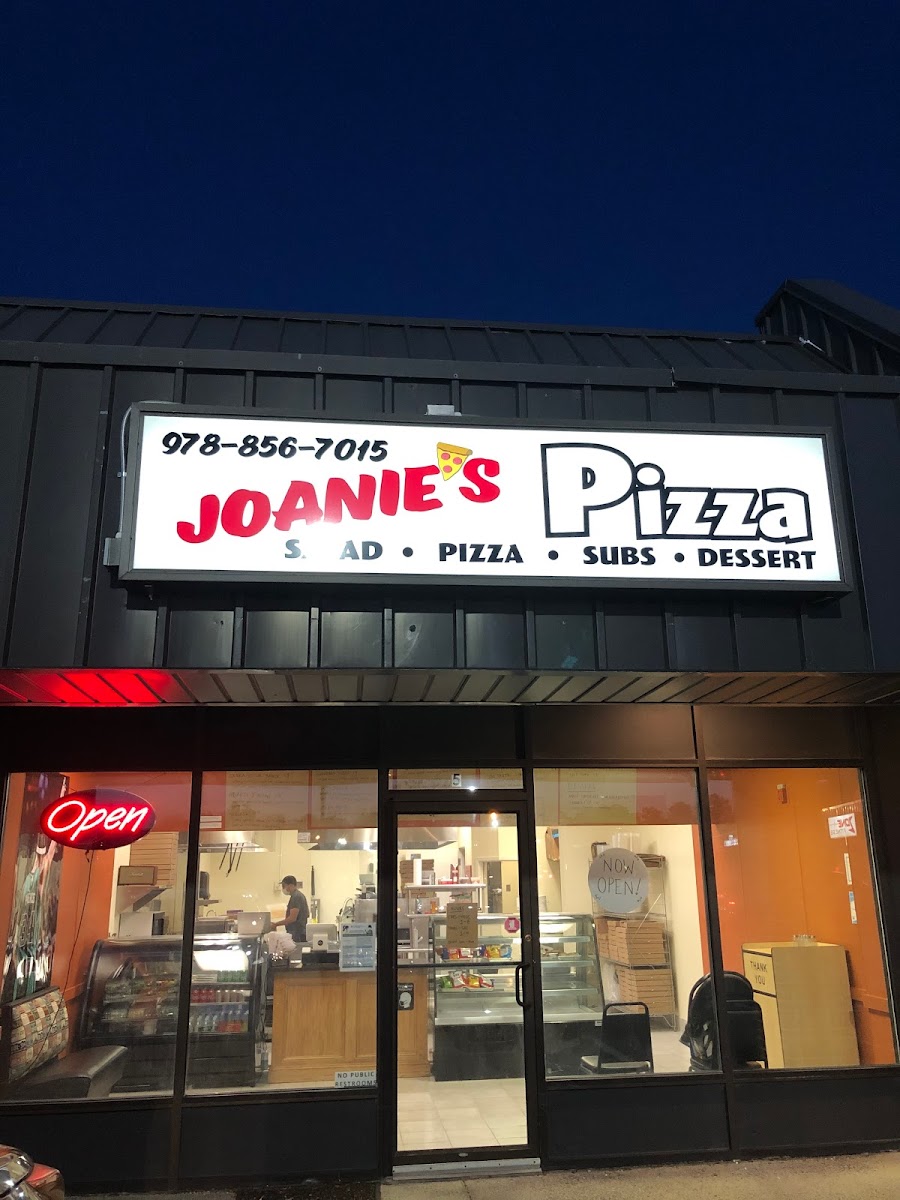Joanie's Pizza