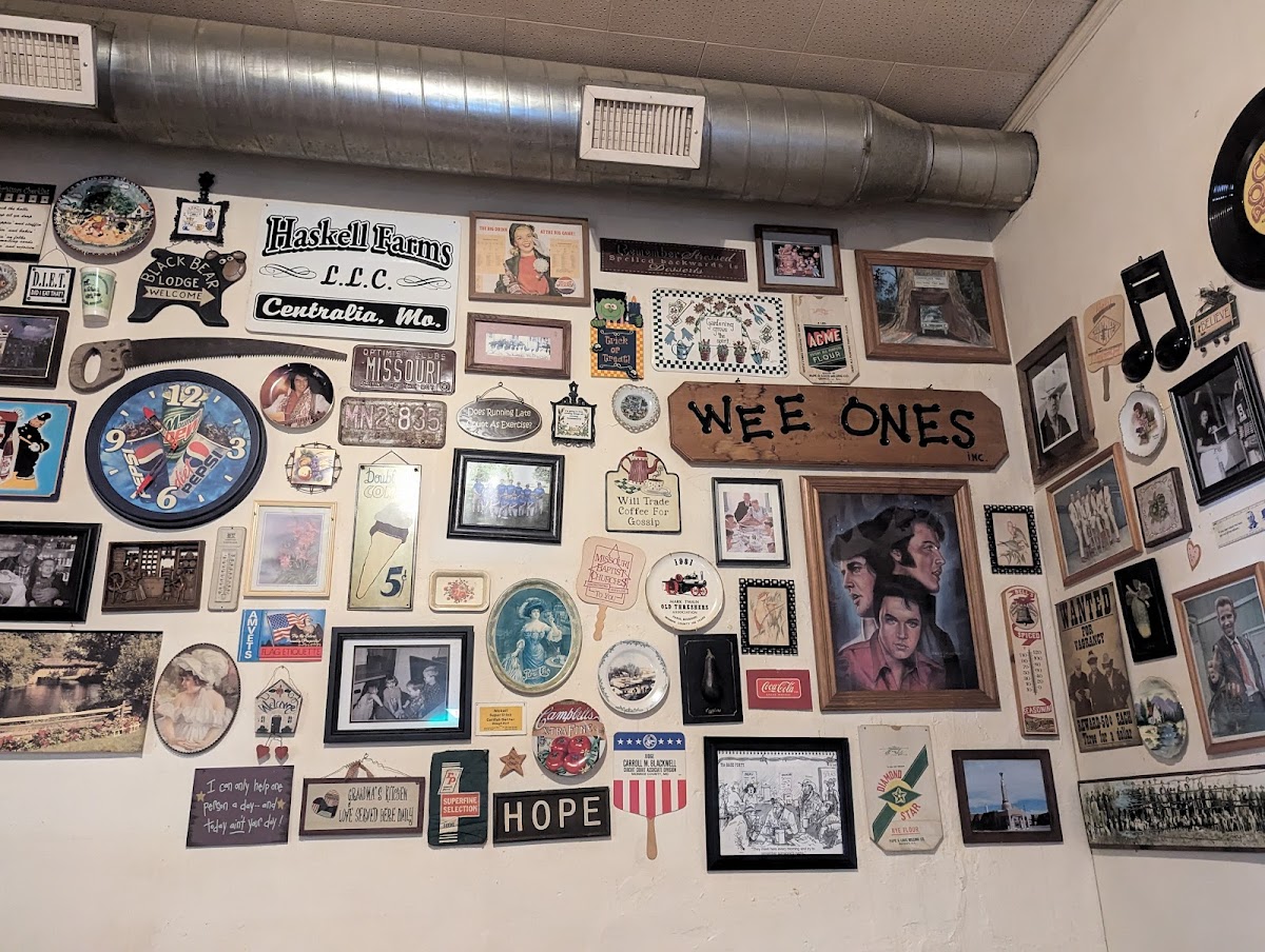Jonesy's Cafe Llc-4