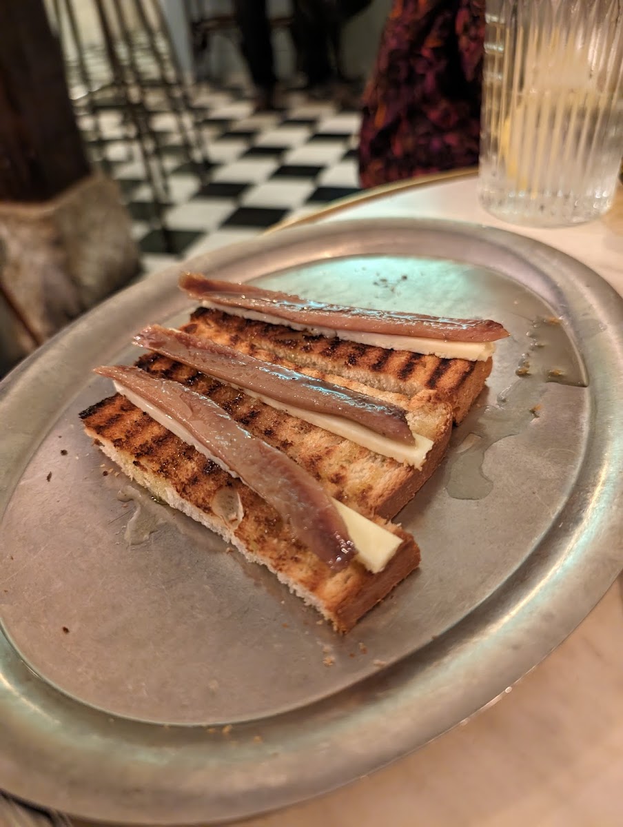 Josefita Bar-9