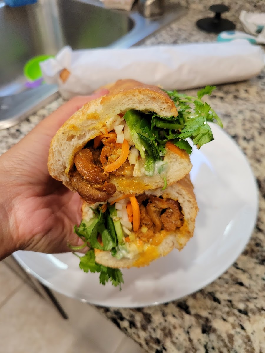 J&q Vietnamese Sandwich And Cafe-8