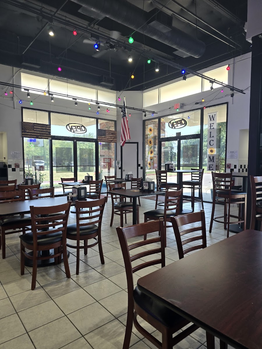 Jr's-Bbq-N-More