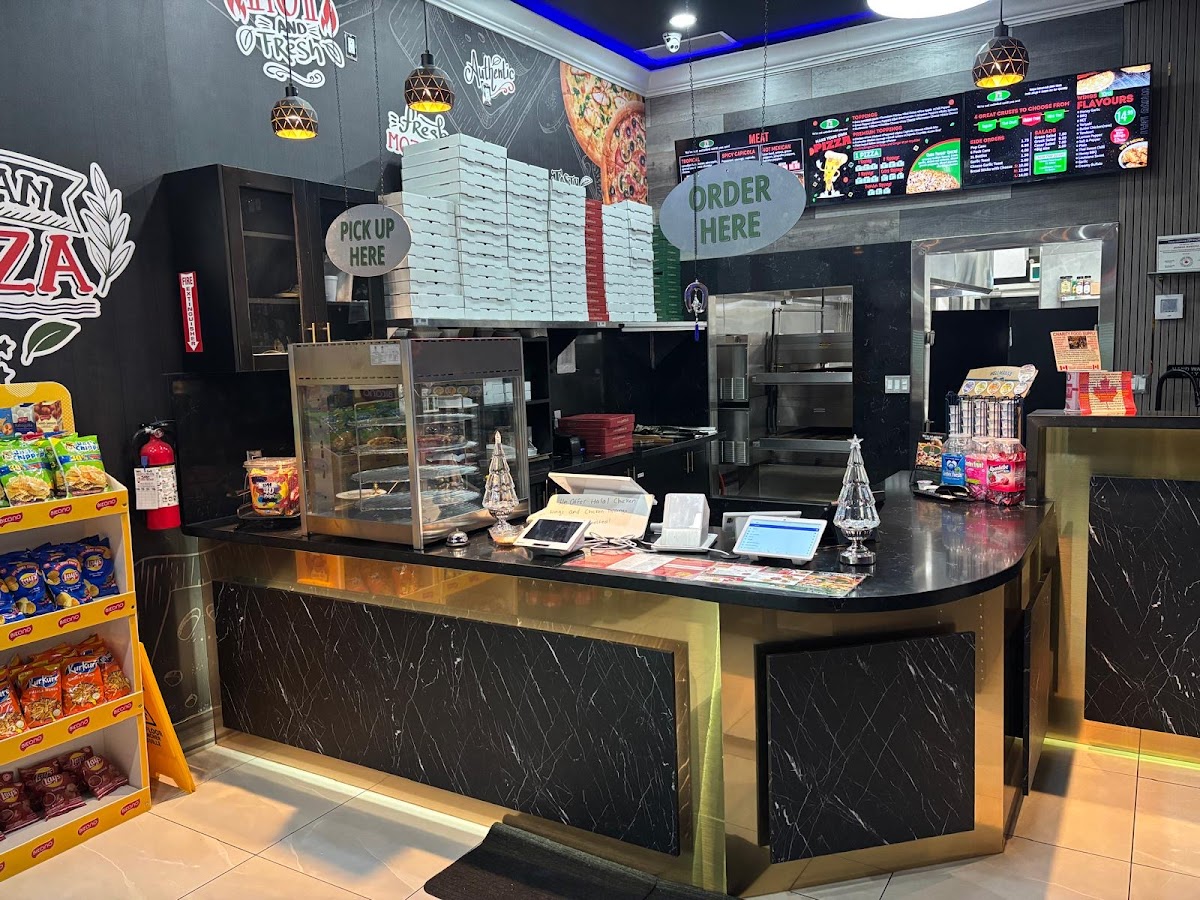 J's Pizza & Bar