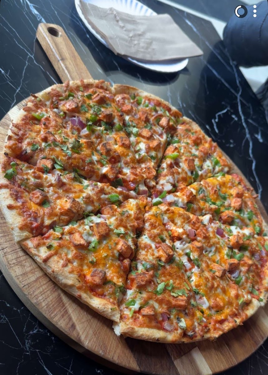 J's Pizza & Bar-5