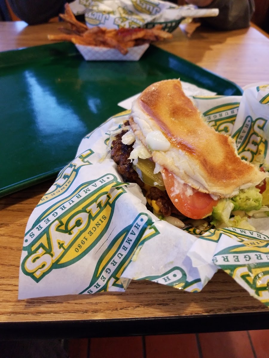 Jucys Hamburgers-5