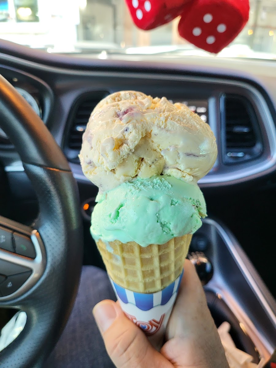K & R Drive-Inn-2