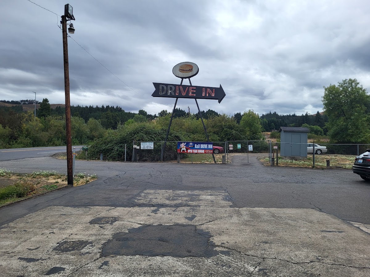 K & R Drive-Inn-3