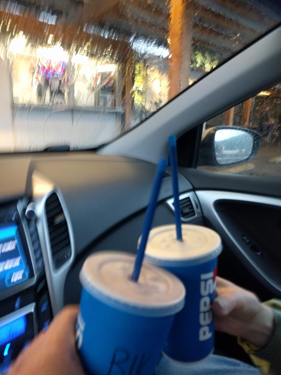K & R Drive-Inn-5