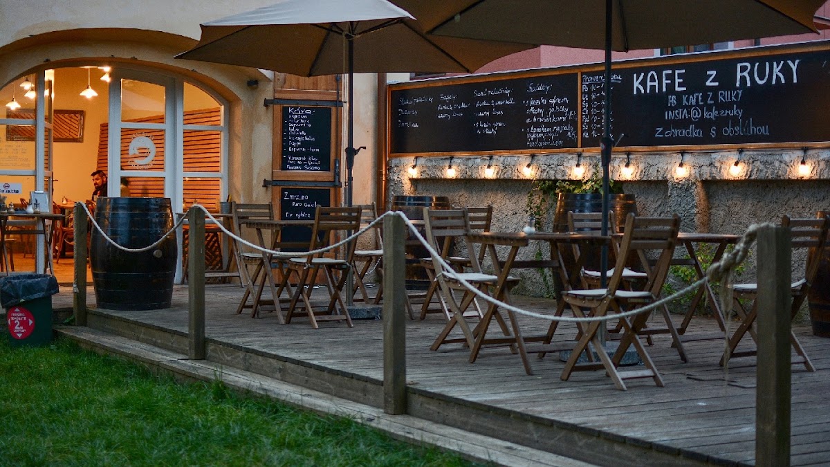 Kafe Z Ruky