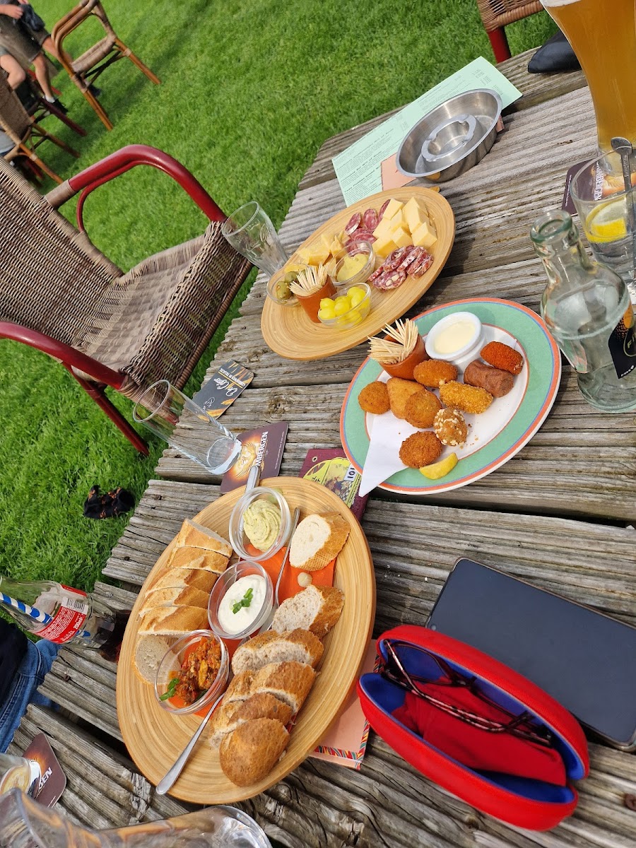 Kakelbont, Eetgeleghenheid-8
