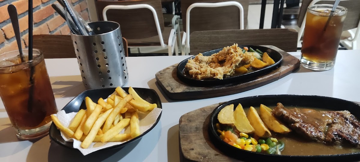 Kampoeng Steak - Manyar-4