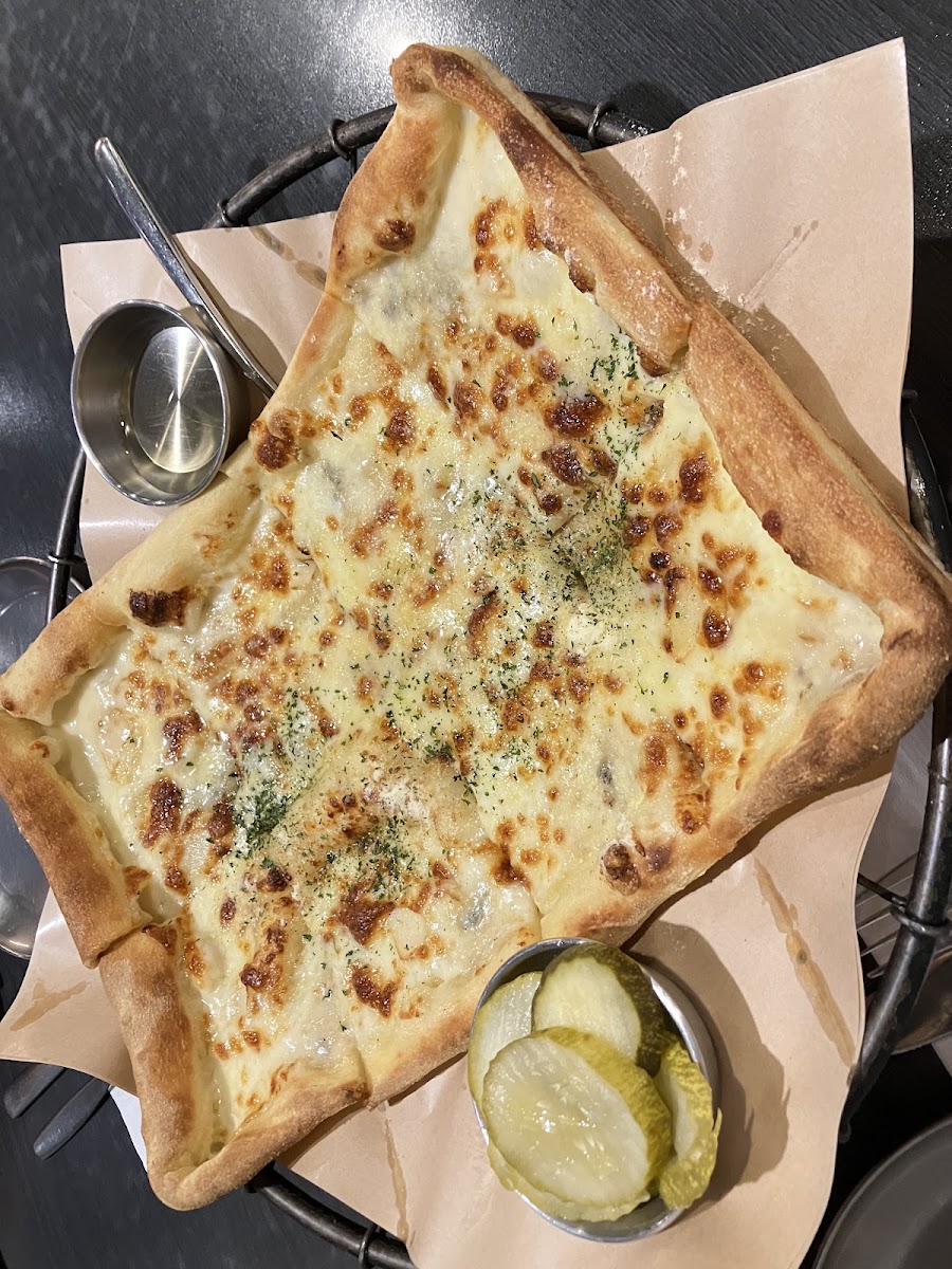 Kanival Pizza-4