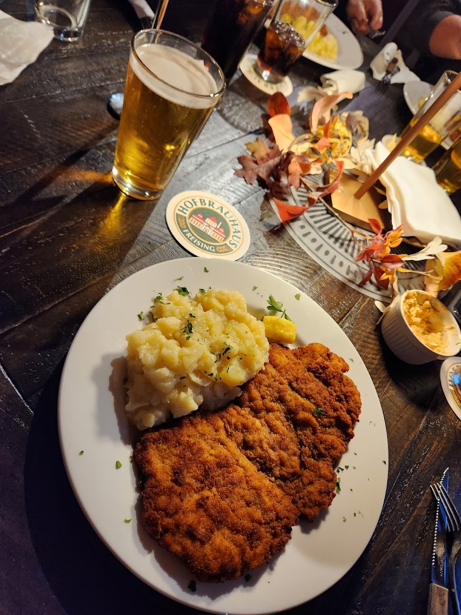 Kantine Biergarten Wine Bar Eatery-5
