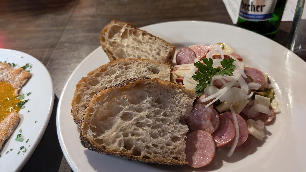 Kantine Biergarten Wine Bar Eatery-8