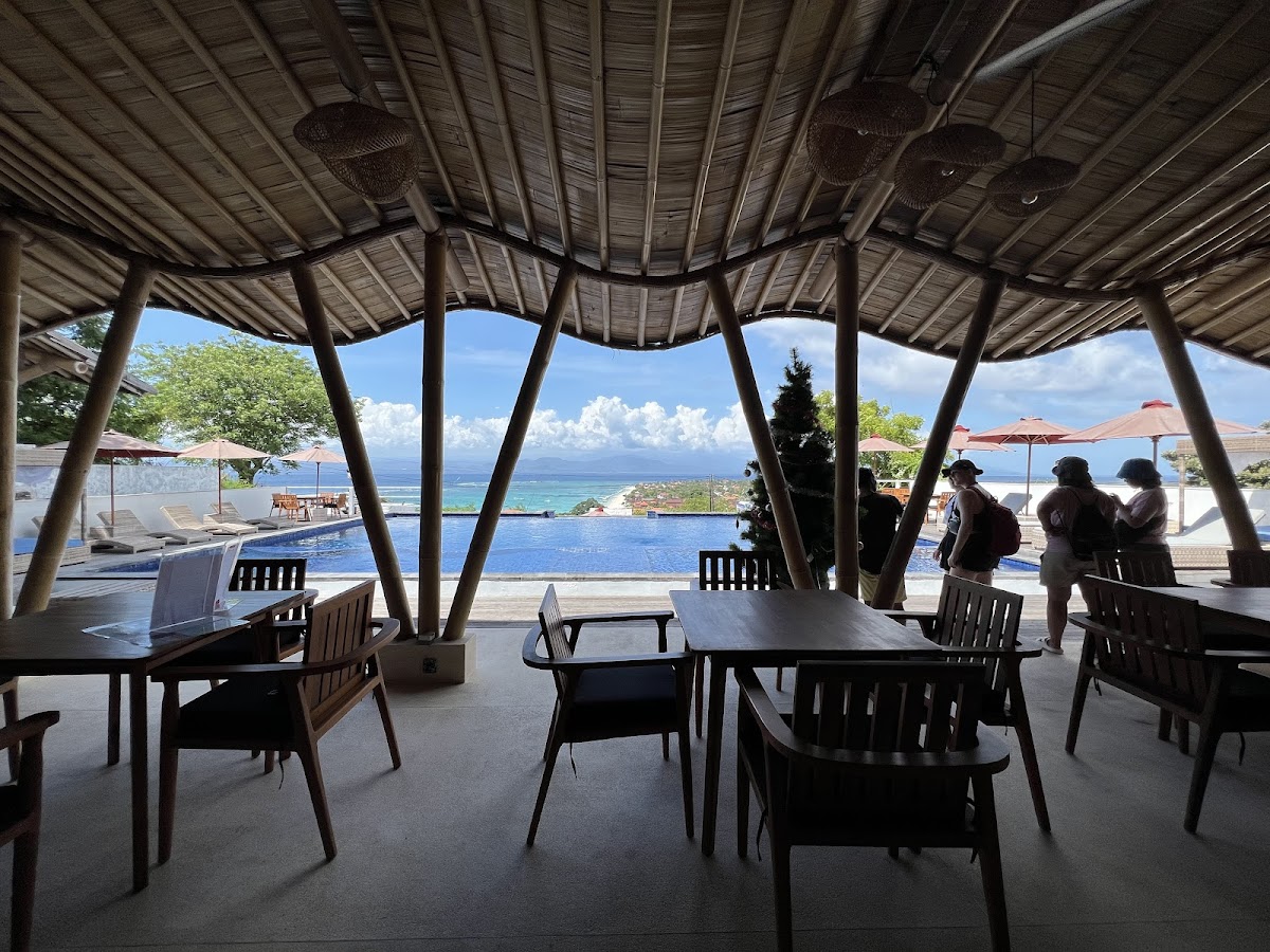 Karana Nusa Lembongan, Pool - Bar - Dining