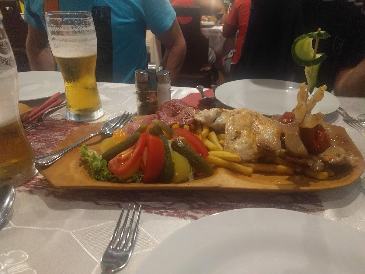Karikás Hotel És Étterem-8