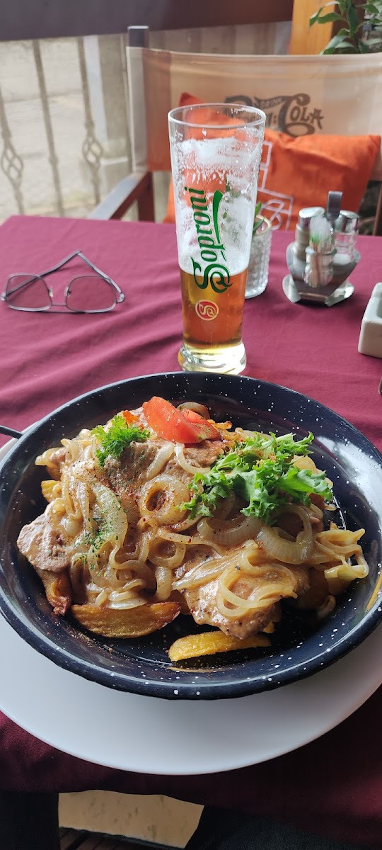 Kert Étterem Caffé & Grill-10