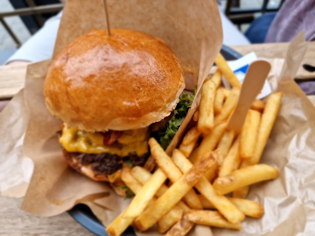 Kery - Burger & Coffee-10