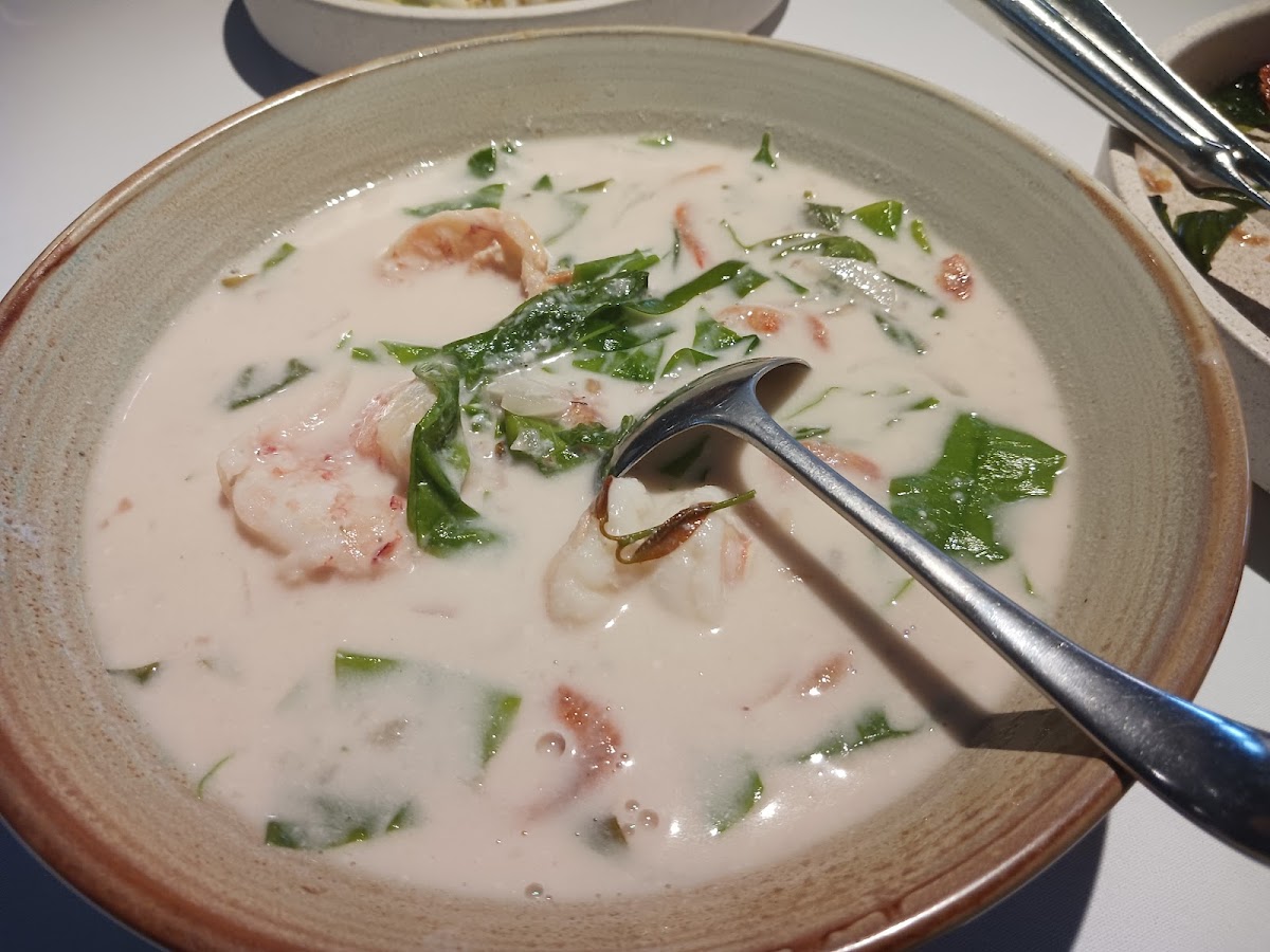 Khao (Ekkamai)-7