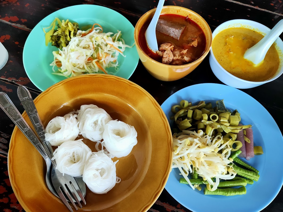 Khun Bee Fresh Rice Noodle-5