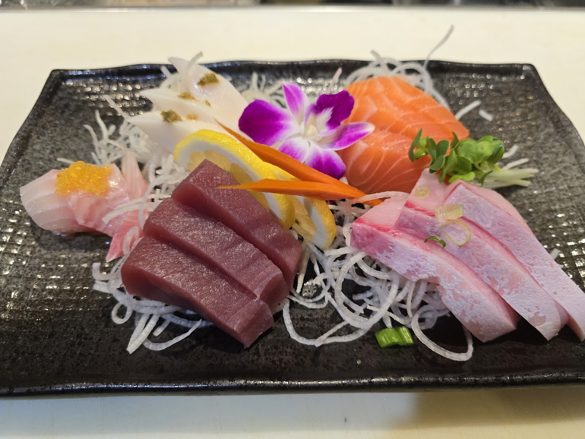 Kizuna Sushi Japanese Restaurant-4