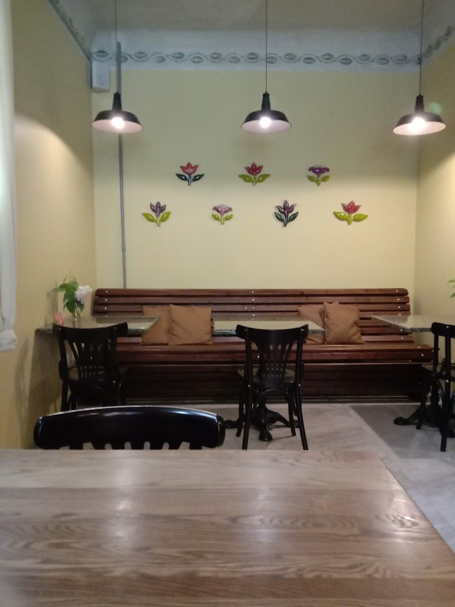 Klaus Cafe-4