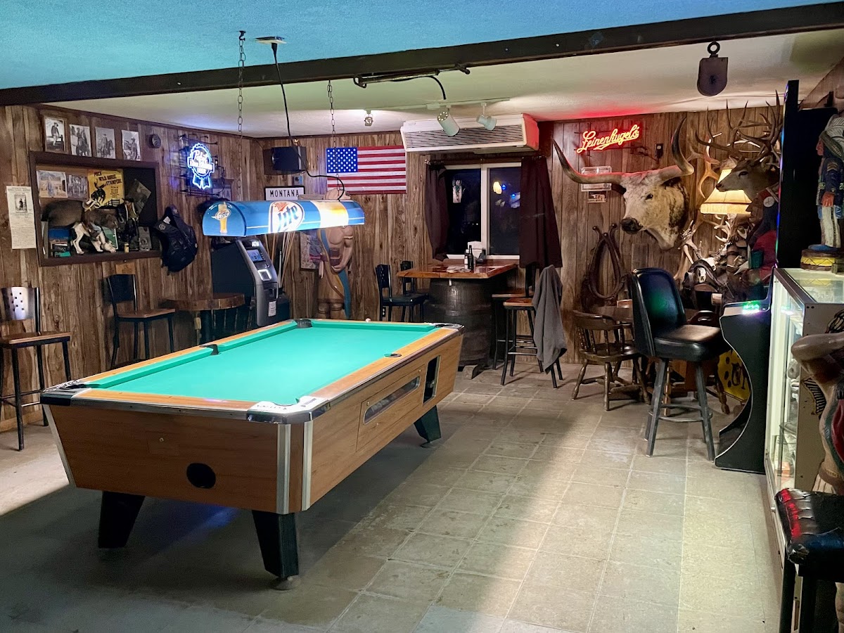 Kluck's Callon Saloon-3
