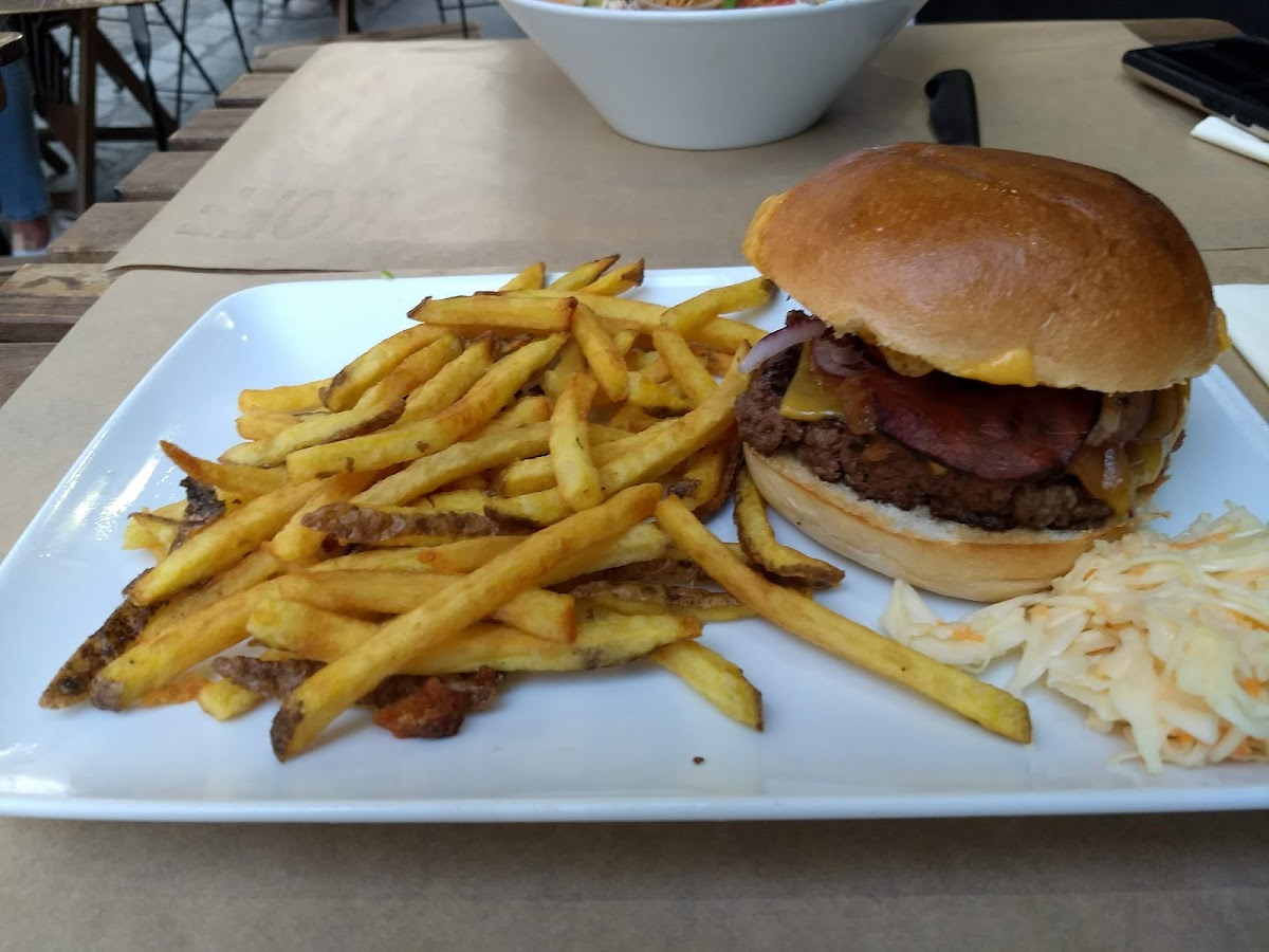 Koff Burger Montmartre-5