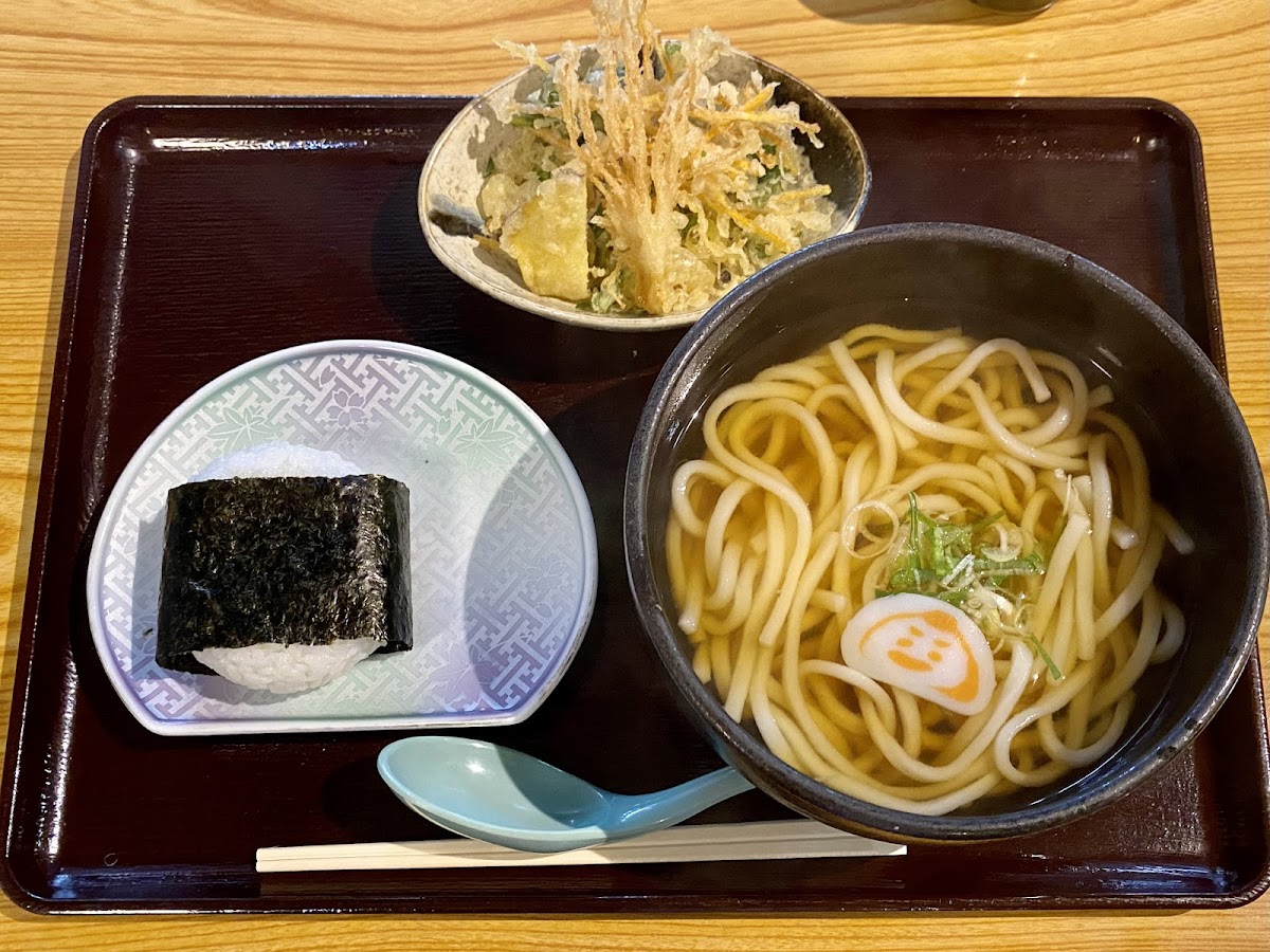 Komatsu Udon Dojo Tsurutto-8