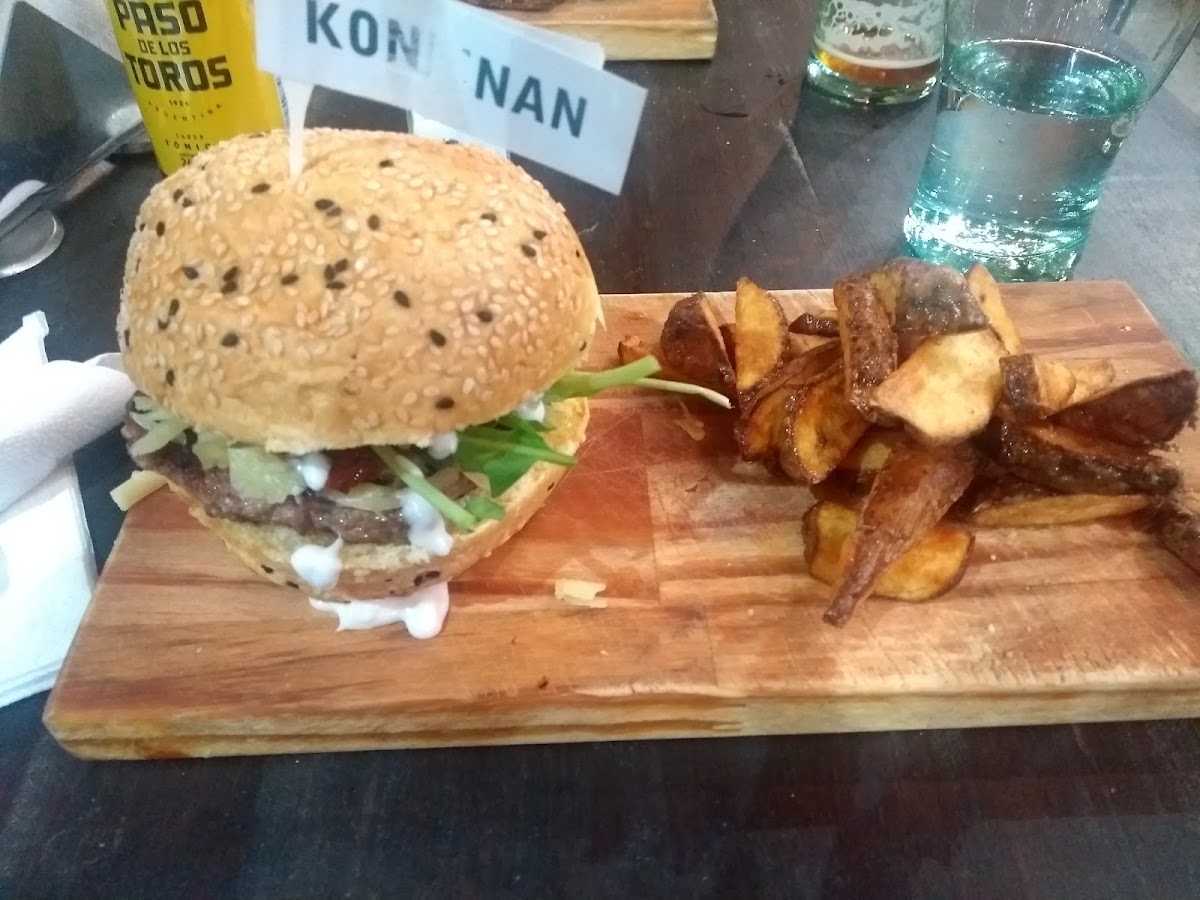 Konnan Burger & Beer-9