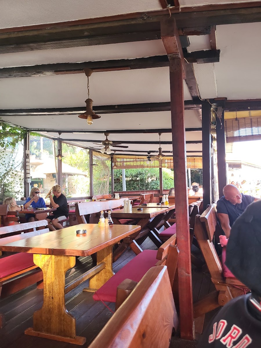 Konoba Leut