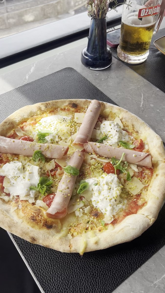 Konoba Pizzeria Mirkec-2