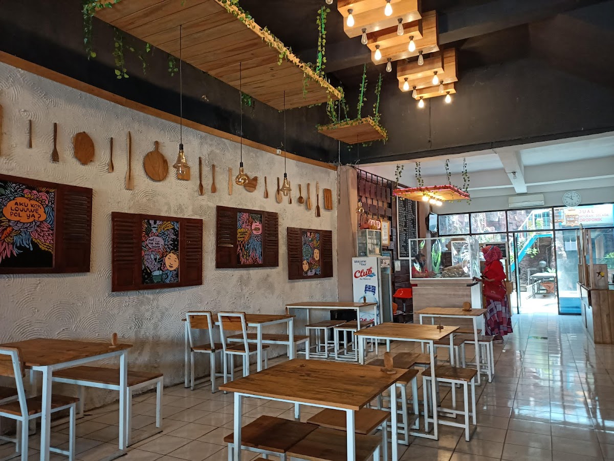 Kupi Coffee & Bakery
