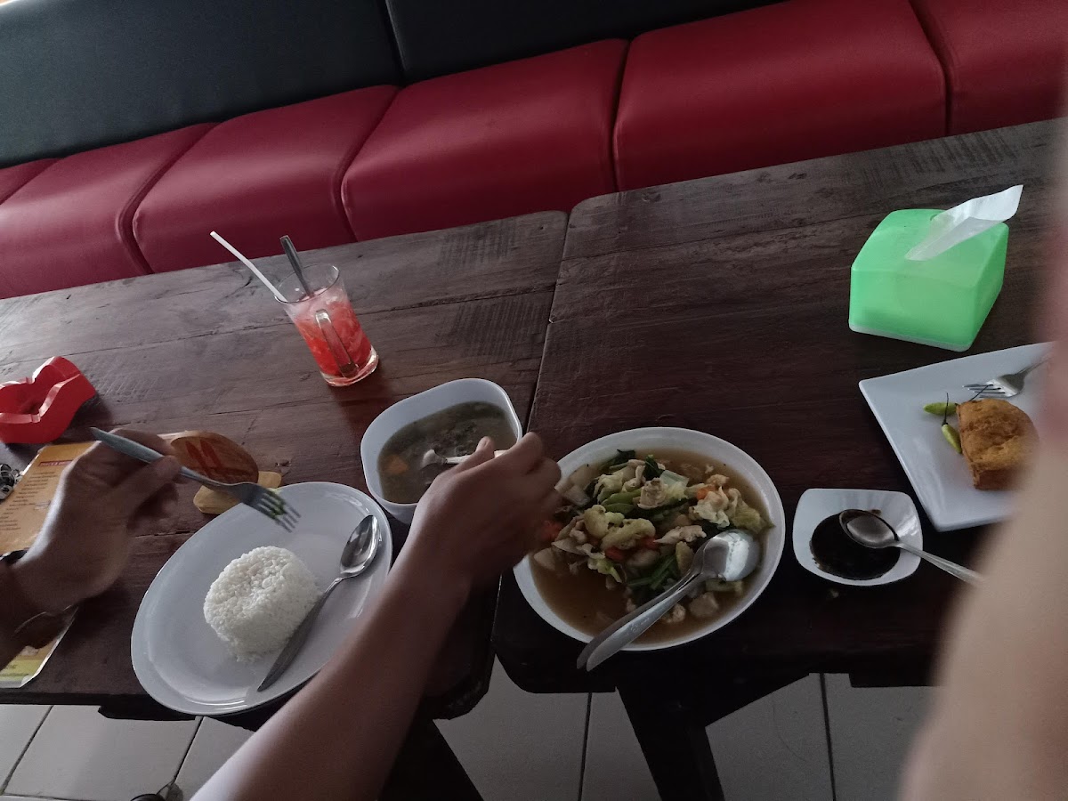 Kupi Coffee & Bakery-10
