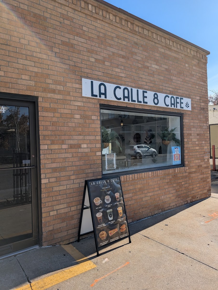 La Calle 8 Cafe-4