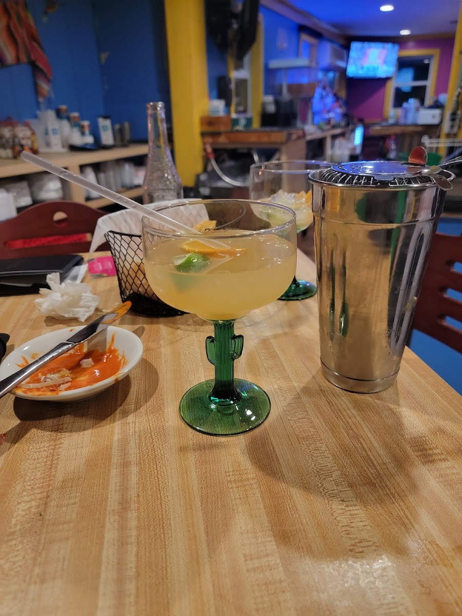 La Familia Mexican Bar And Grill-4
