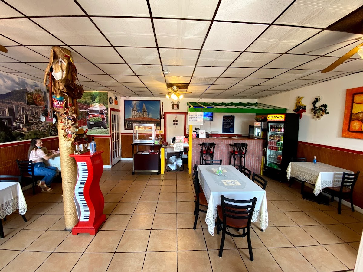 La Fonda Colombiana Restaurante Bar