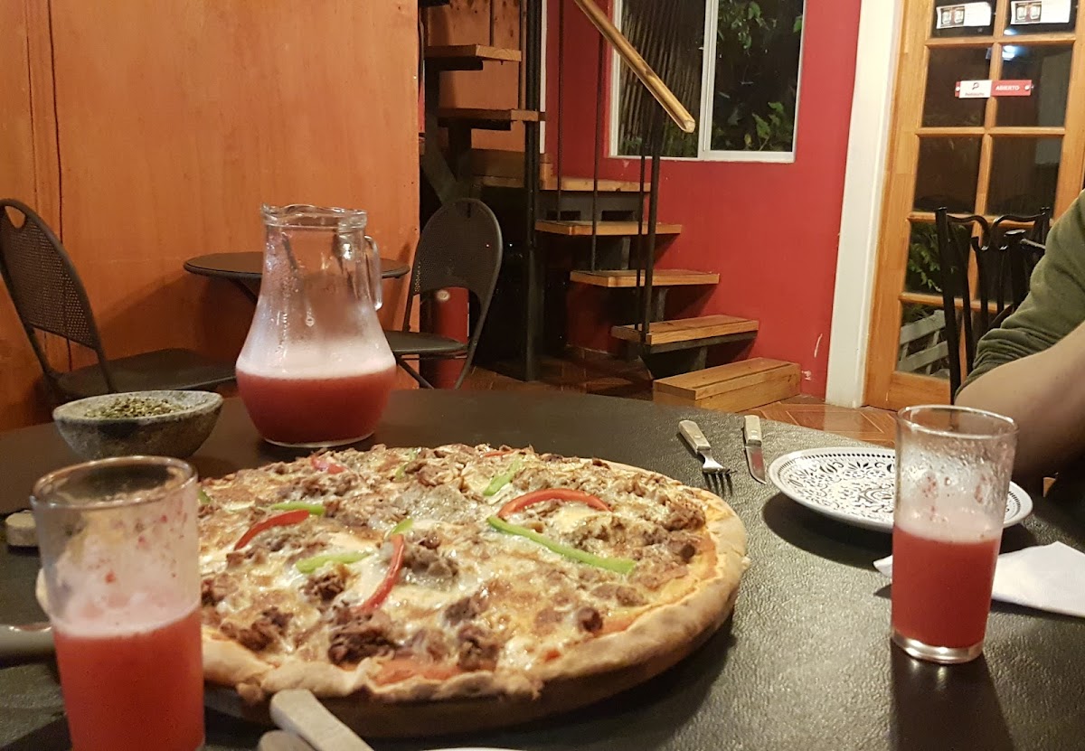 La Mona Pizza-8