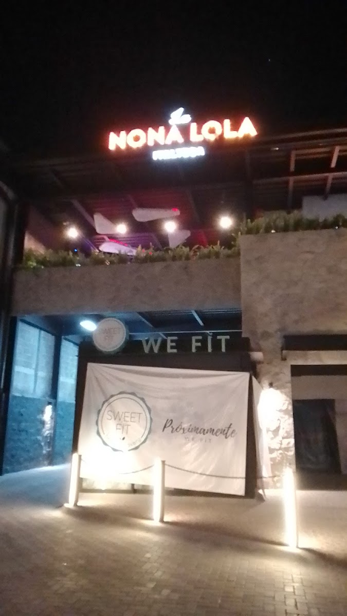 La Nona Lola (Casa Alfaro)