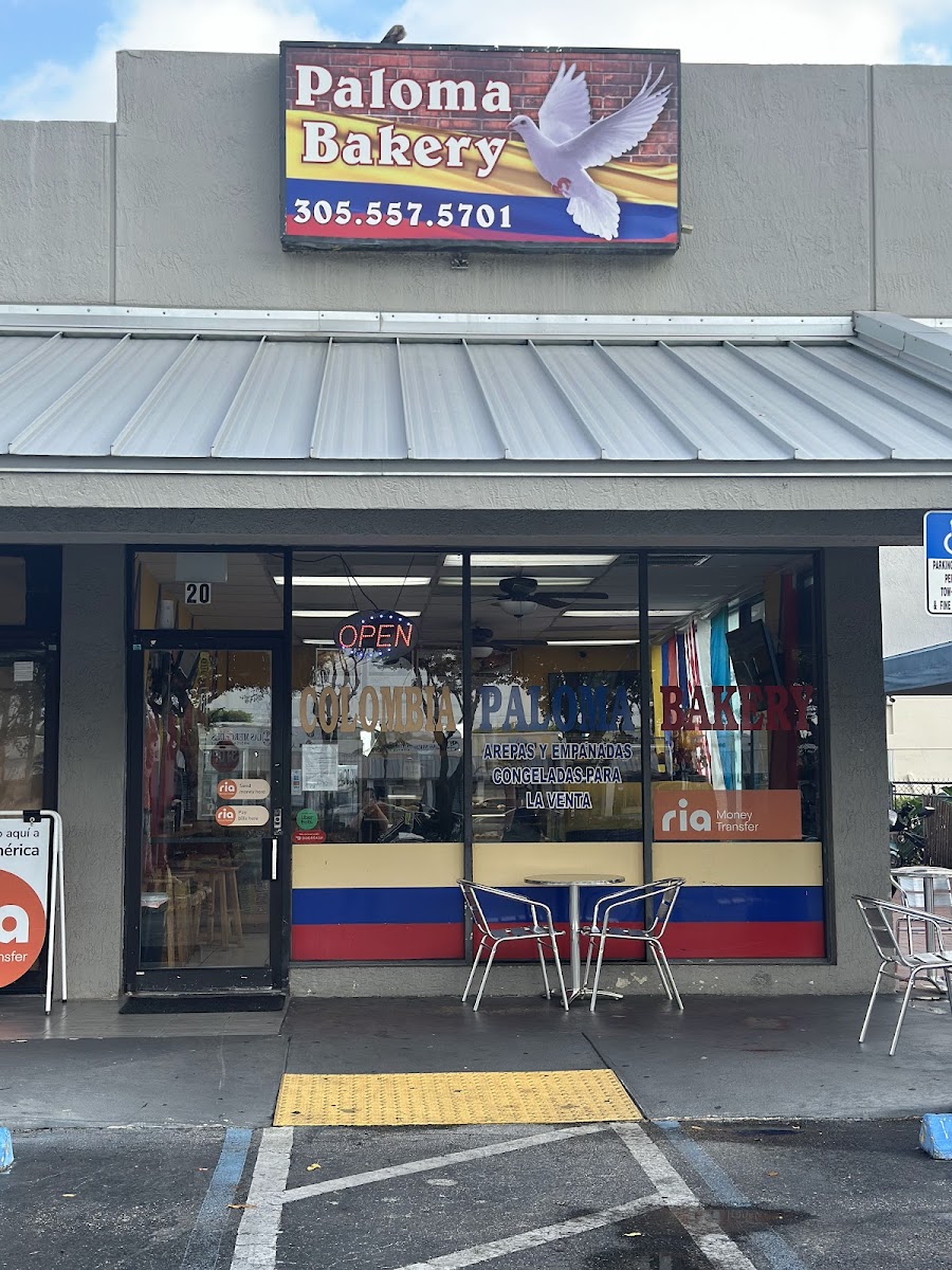 La Paloma Bakery & Restaurant